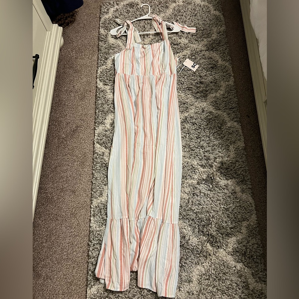Maxi dress size large NWT